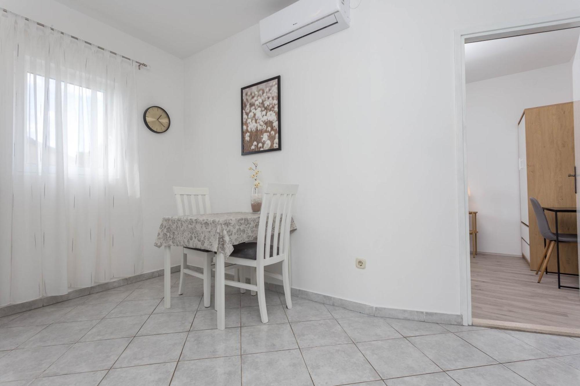 חוואר Apartments Anita מראה חיצוני תמונה
